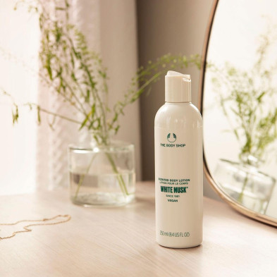 White Musk Loción Corporal 400 Ml