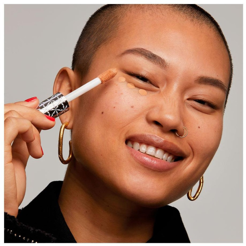 The Multi-Tasker Corrector 060-Nude 10 Ml The Multi-Tasker Corrector 060-Nude 10 Ml
