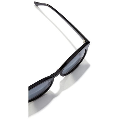 Hawkers Resort Black Dark 1Ud