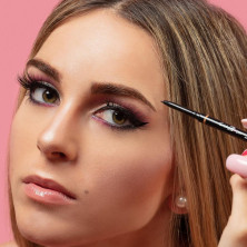 Microblanding Efecto Lápiz De Cejas Waterproof Brown 0,1 Gr