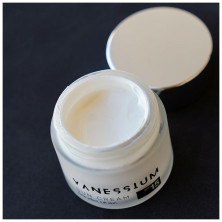 Vanessium Sun Cream Crema Hidratante Iluminador Spf15+ 50Ml